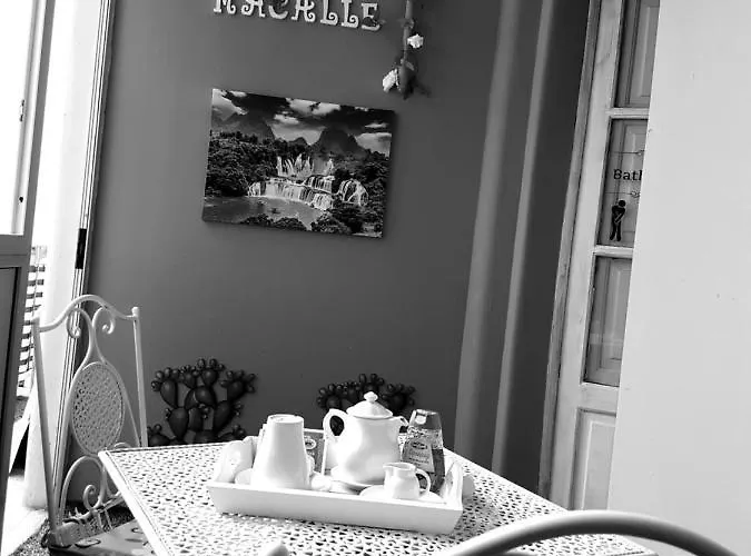 Macalle Κατάνια